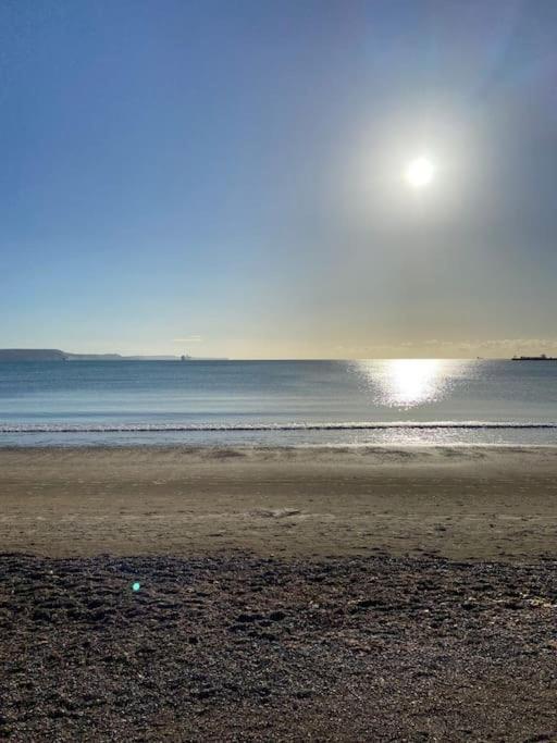 The Bolthole - Only Footsteps From The Beach. 웨이머스만 외부 사진
